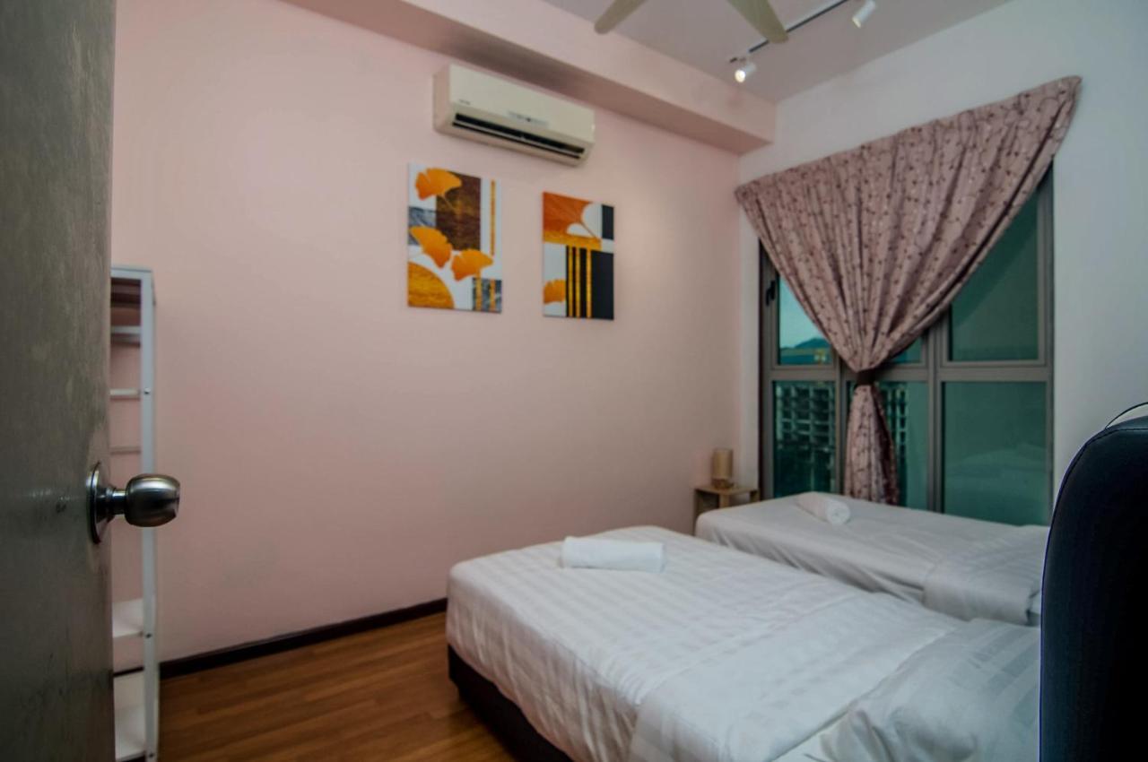 Flora Residence One South By Idealhub Seri Kembangan Exteriör bild